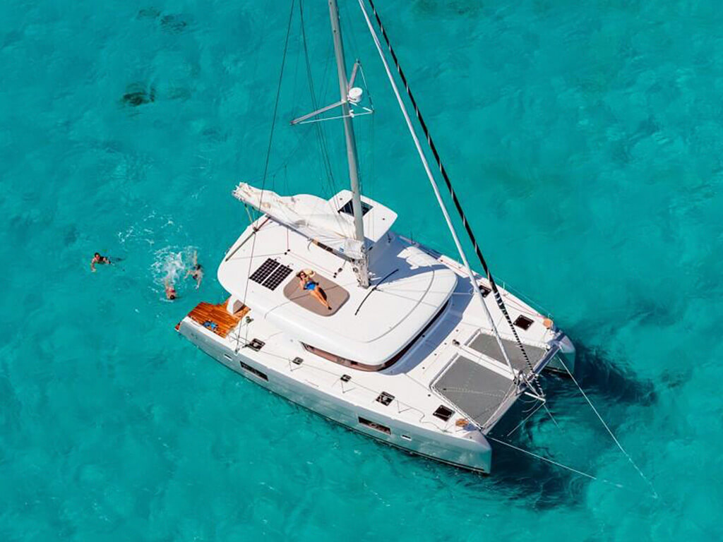 Private catamaran in San Blas for up to 4 guests | sailing in Guna Yala