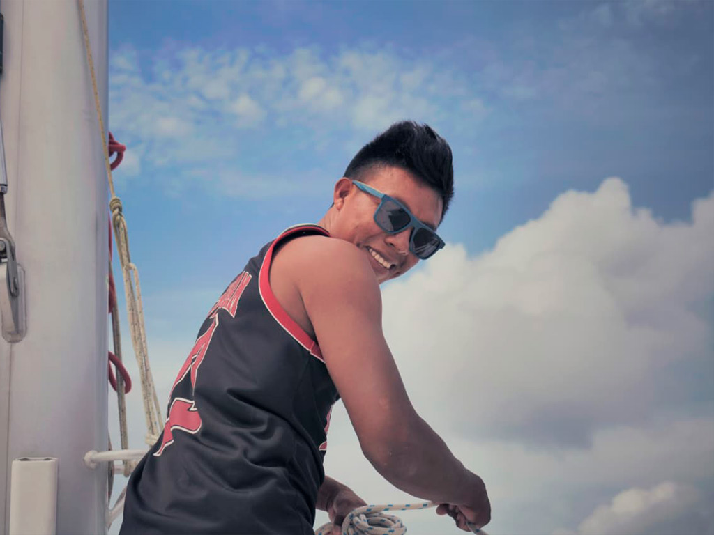 First Mate Catamaran Lagoon 570F