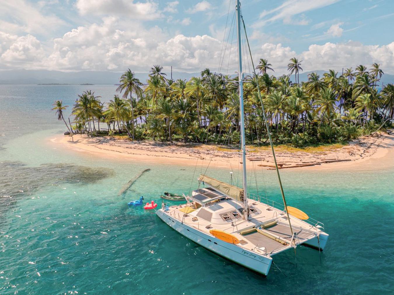Lagoon 55 Catamaran available for private charter in San Blas, Panama